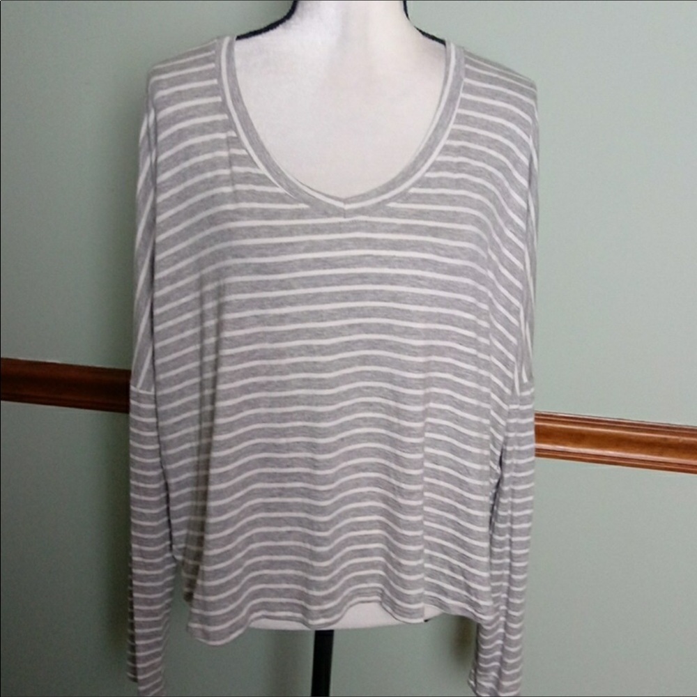 🩷 NWOT Project Social Light Weight Top